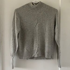 Everlane Cashmere Mockneck in Heather Grey